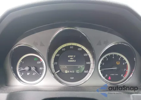 2009 Mercedes-Benz C 300 Sport 4Matic z USA, uszkodzony, nr VIN WDDGF81X39R055032